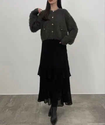 골드 버튼 샤기 니트 가디건 + 플리츠 스커트 set