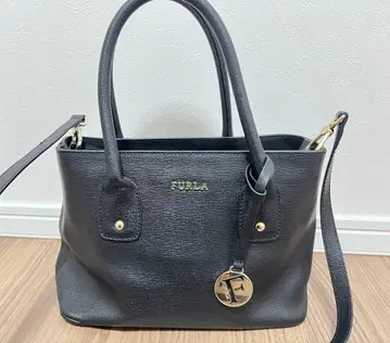 FURLA 블랙 가죽 핸드백