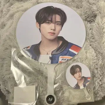 ZEROBASEONE 제베원 부채 유진