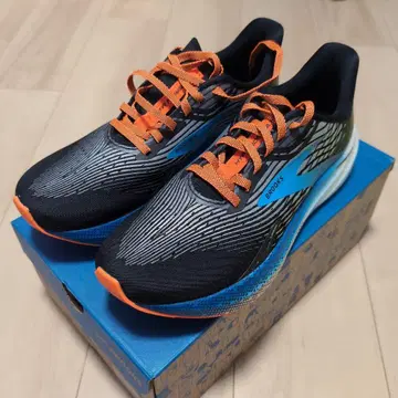 [ 새상품 ] Brooks Hyperion Max 27.0cm