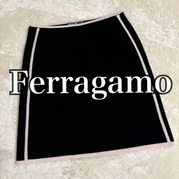 Ferragamo 블랙 미디 스커트 XS
