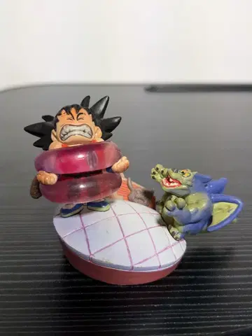 드래곤볼 드라캅 유년기 손오공 VS 기란 빙글빙글 껌으로 손오공 위기-