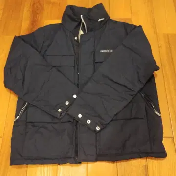 TOMMY HILFIGER 블랙 점퍼 S