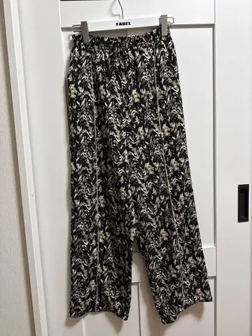 폴리에스테르 와이드 팬츠 사이즈 38