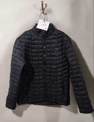 남성용 리복 다운 자켓 블랙