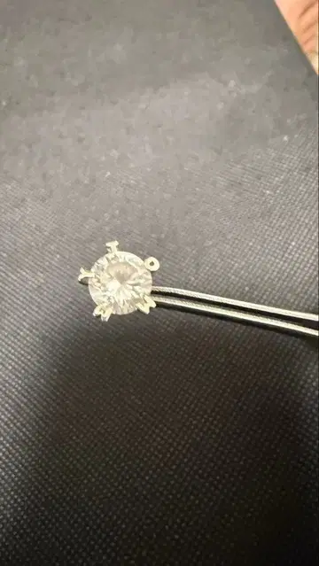 TOMMY 실버 925 라운드 컷 귀걸이