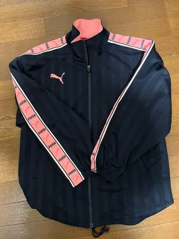 새상품급 푸마 저리 상의