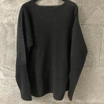 옴므 플리세 이세이 미야케 블랙 긴팔 티셔츠