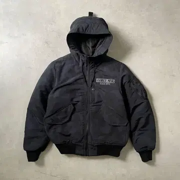 AVIREX 다운 자켓 카모플라쥬 카모 무늬