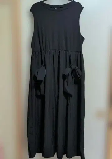 블랙 슬리브리스 원피스