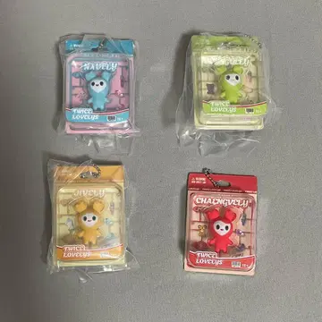 TWICE LOVELY 마스코트 참 4개 세트
