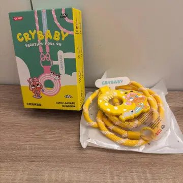 CRYBABY Vacation Mode On 스트랩 크라이베이비