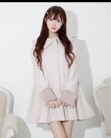 pium 비쥬 카라 도리 플레어 코트