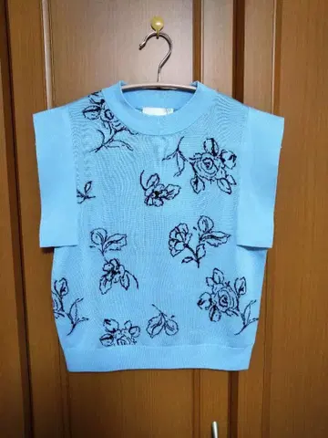 CLANE x 다나카 미나미 SQUARE SLEEVE KNIT TOPS