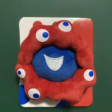 인형 배지 빨간 촉수