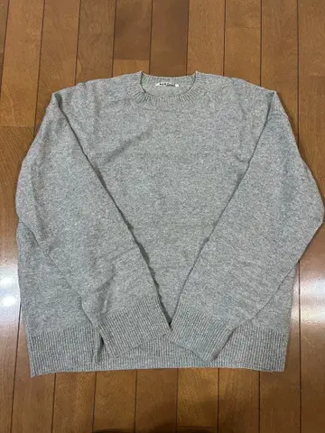 AURALEE 그레이 크루넥 니트 SIZE 5