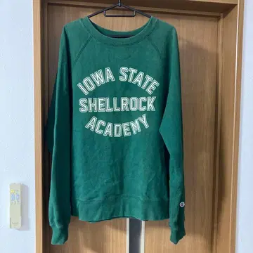 챔피언 아이오와 스테이트 쉘락 아카데미입니다