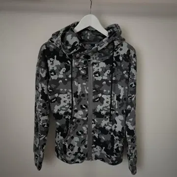 [ BACKS ] 카모 패턴 풀 집업 후드티와 스커트 팬츠 셋업