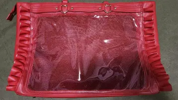 이타백 자카마트 A3 하트 버클 인조 가죽 프릴 토트백 레드