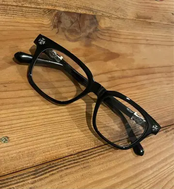 블랙 프레임 안경