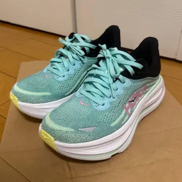 [ 최신 ] HOKA 러닝/조깅화 23.5