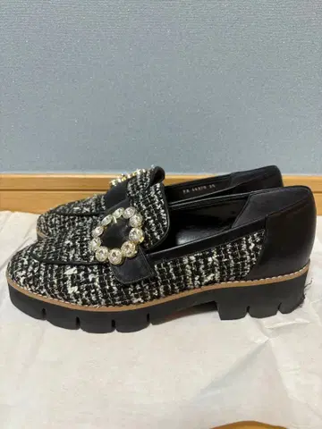 [ 다이애나 ] 비쥬 장식 트위드 로퍼 [ 25cm ]