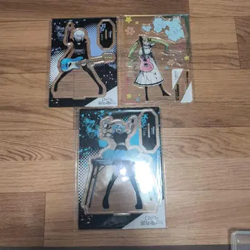 록은 숙녀의 소양이고 멜론북스 한정판 아크릴 스탠드 피규어 3점