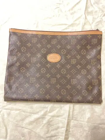 'CLUB HORSE' 클러치백 / 올 로고 무늬 / 빈티지