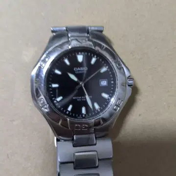 작동품. CASIO 아날로그 쿼츠 손목시계 블랙