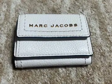 MARC JACOBS 화이트 3단 폴더형 지갑