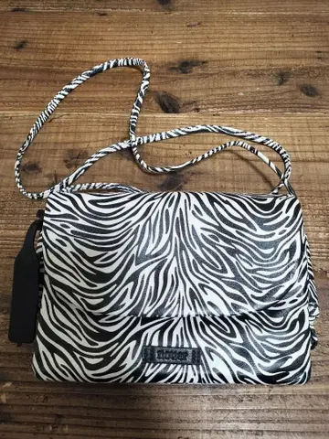 nouer 제브라 숄더백 가죽 YAMADAYA