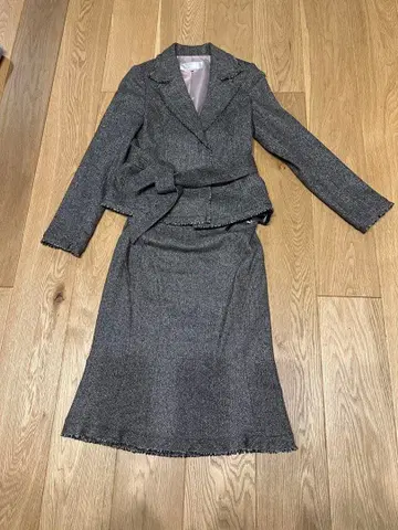 그레이 계열 트위드 정장 세트 시치고산