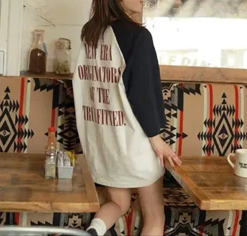 [클레도나] 뉴에라 콜라보 래글런 슬리브 T셔츠 네이비