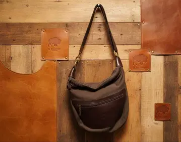 IL BISONTE 브라운 숄더백