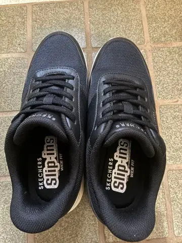 스케쳐스 슬립인즈 와이드핏 블랙 23cm