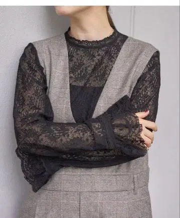 미사용! 이에나 레이스 블라우스