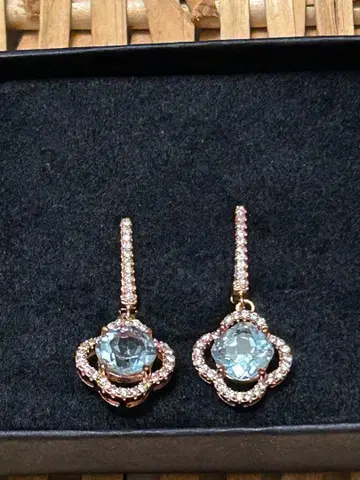 [하자품] 엘레강트 꽃 모양 귀걸이 파란색 스톤 이케조에가레 작가 작품