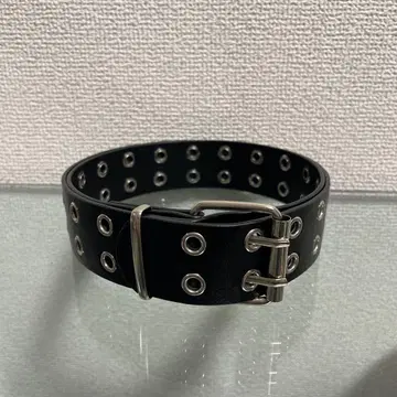 아일렛 디자인 블랙 가죽 벨트