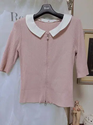 Rene 34 핑크 리브 니트 오부 소매 화이트 카라 부착