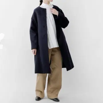 미사용 새상품 utilite 비버 노카라 박스 코트 네이비