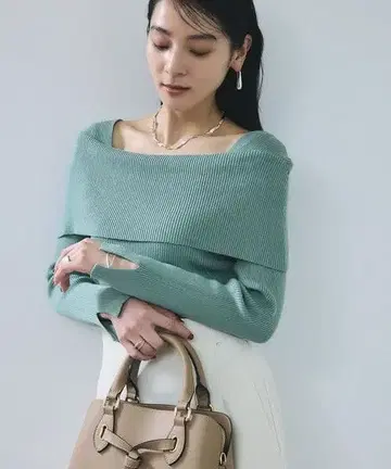 오프숄더 긴팔 니트 민트 그린
