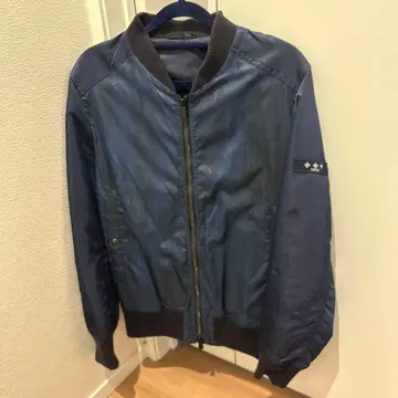 타트라스 네이비 점퍼