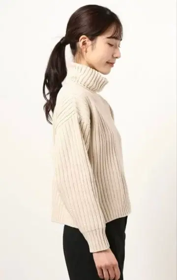 LILY BROWN 백 오픈 니트 풀오버