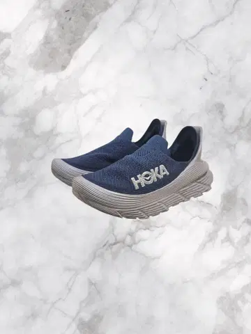 호카 오네오네 HOKA ONE ONE U RESTORE TC