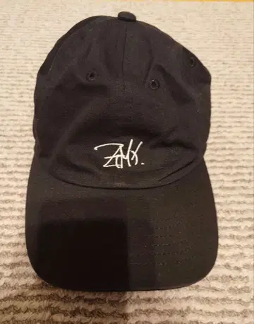 계속 한밤중이면 좋을 텐데. 미라보 캡