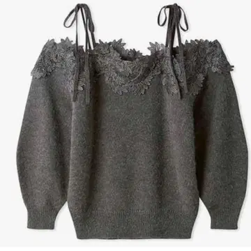 SNIDEL 레이스 트리밍 오프숄더 풀오버 GRY