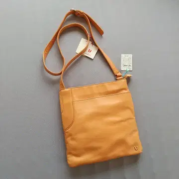 미사용품 U by ungaro 베이지 오렌지 가죽 숄더백