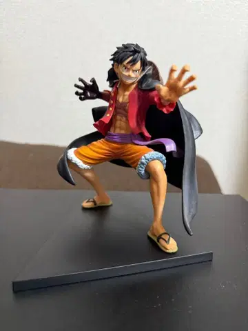 원피스 루피 키드 제일복권 피규어 2종 (플러스 알파 로&조로)