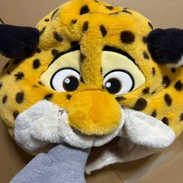 주토피아 크로우 하우저 팬캡