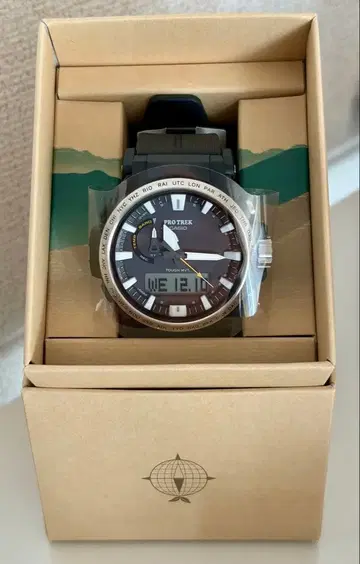 미사용 새상품 CASIO PRO TREK 손목시계